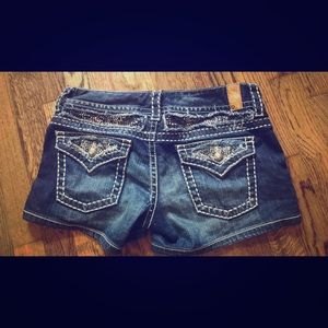 Maurice’s 5/6 denim shorts bling
